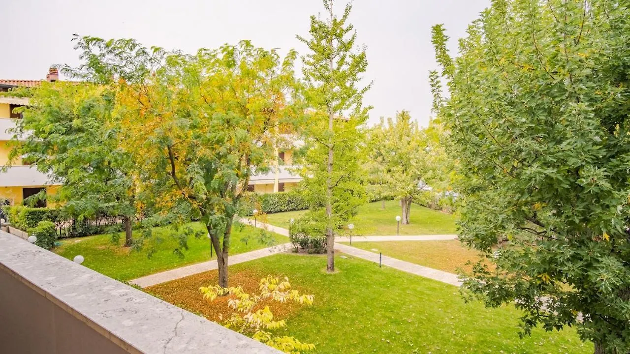 Residence San Francesco - Italian Homing Desenzano del Garda 0*,  Itálie